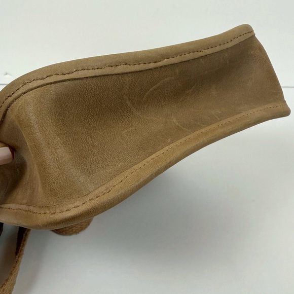 Tan Leather Crossbody Bag - Picture 3 of 6